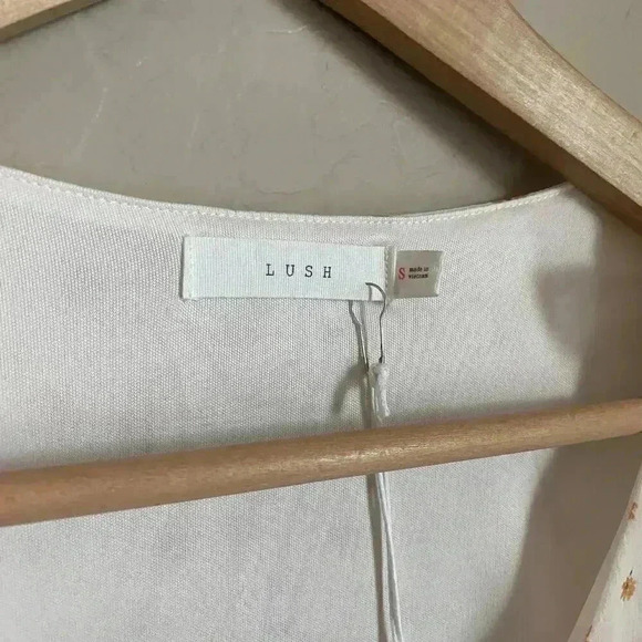 LUSH Printed Sleeveless Wrap Mini Dress Size Small - Picture 3 of 11